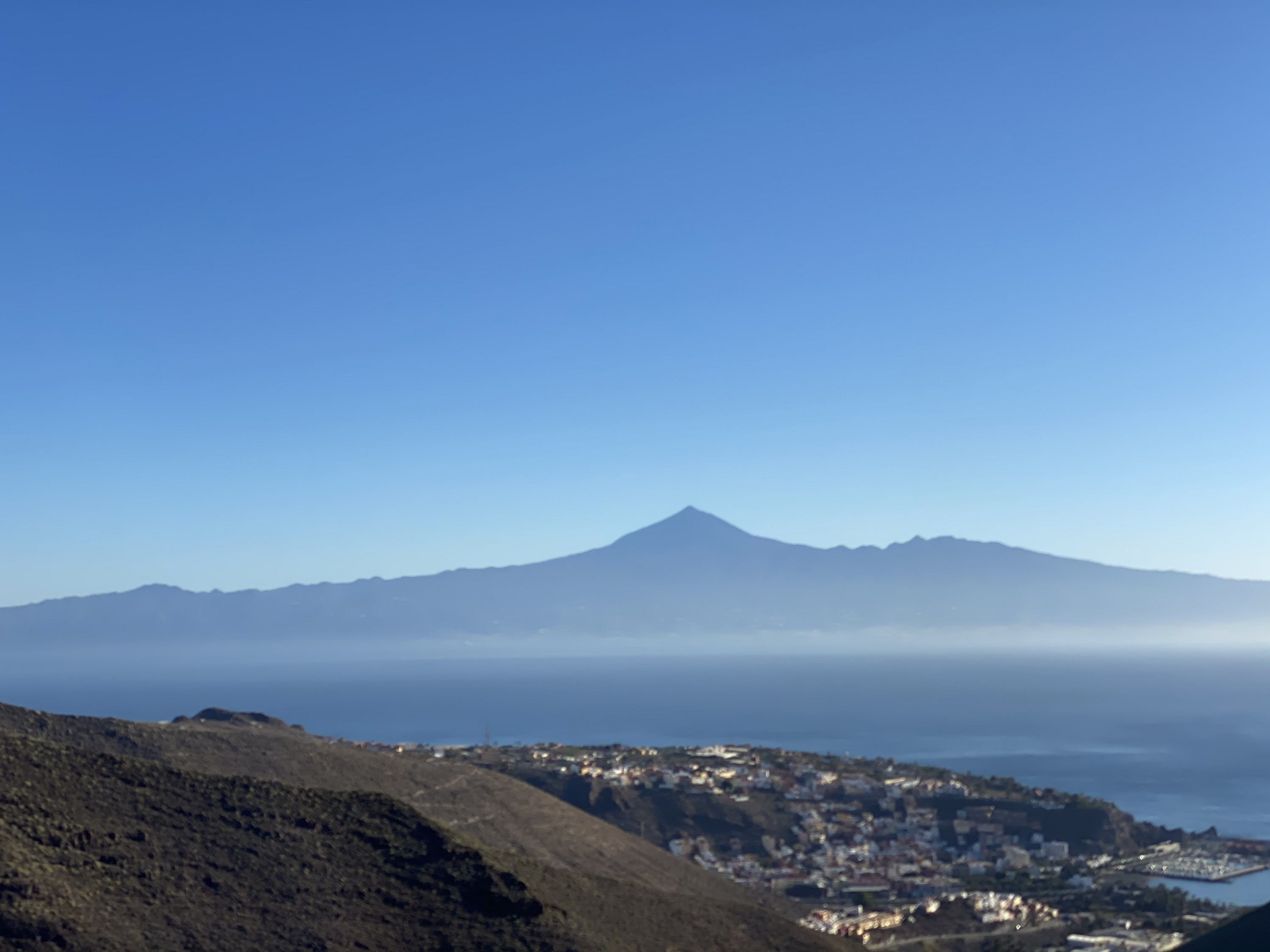 La Gomera mit dem Teide im Hintergrund im Januar 2020 mit der MS Herz