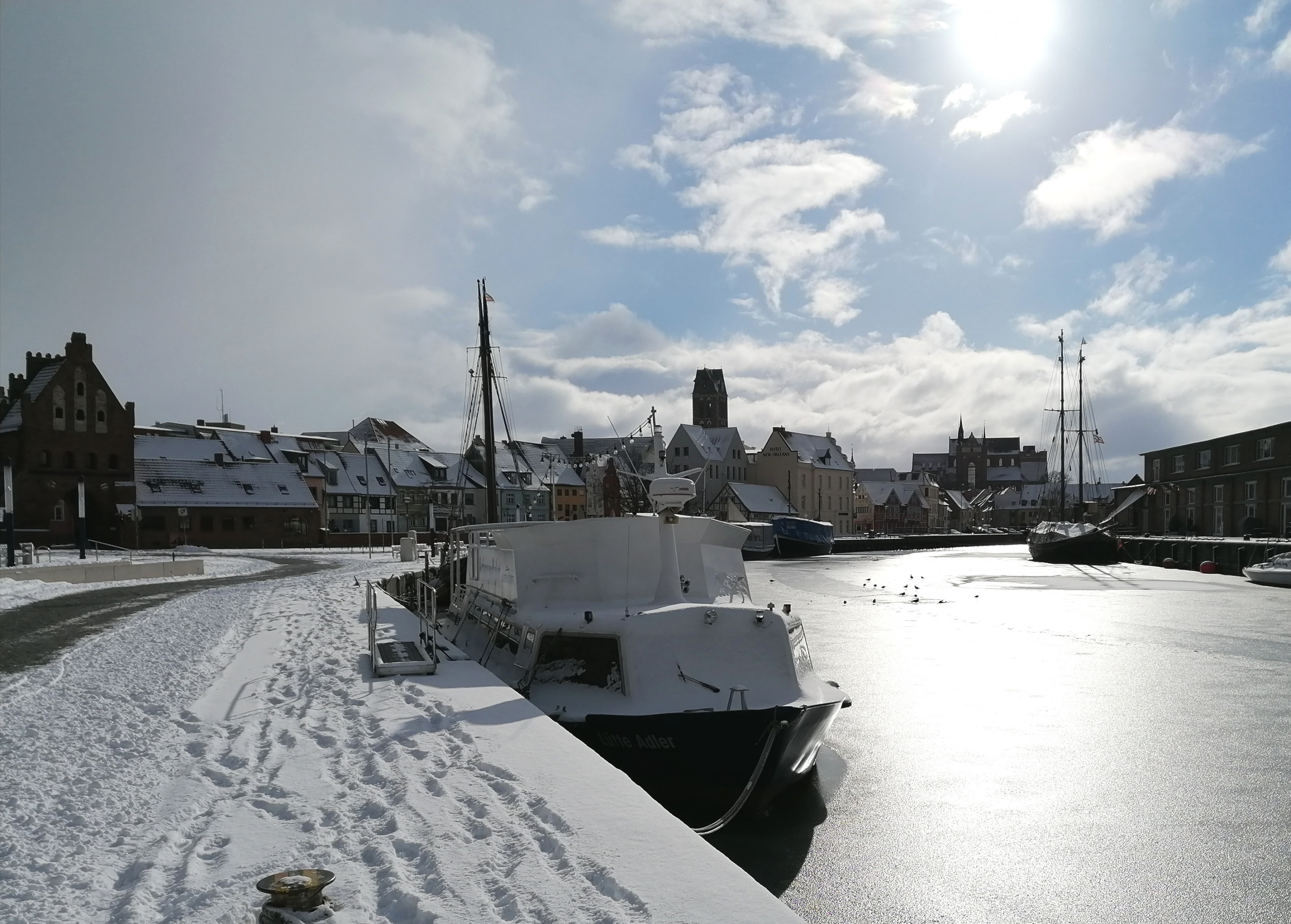 Hafen Wismar im Winterschlaf