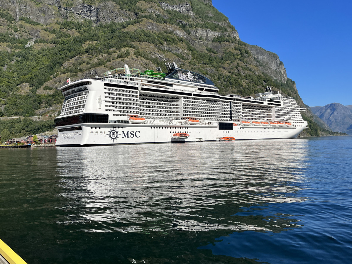 MSC Grandiosa in Flaam  -Norwegen